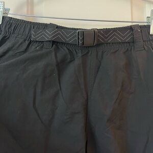 Women’s Belted Hiking Pants